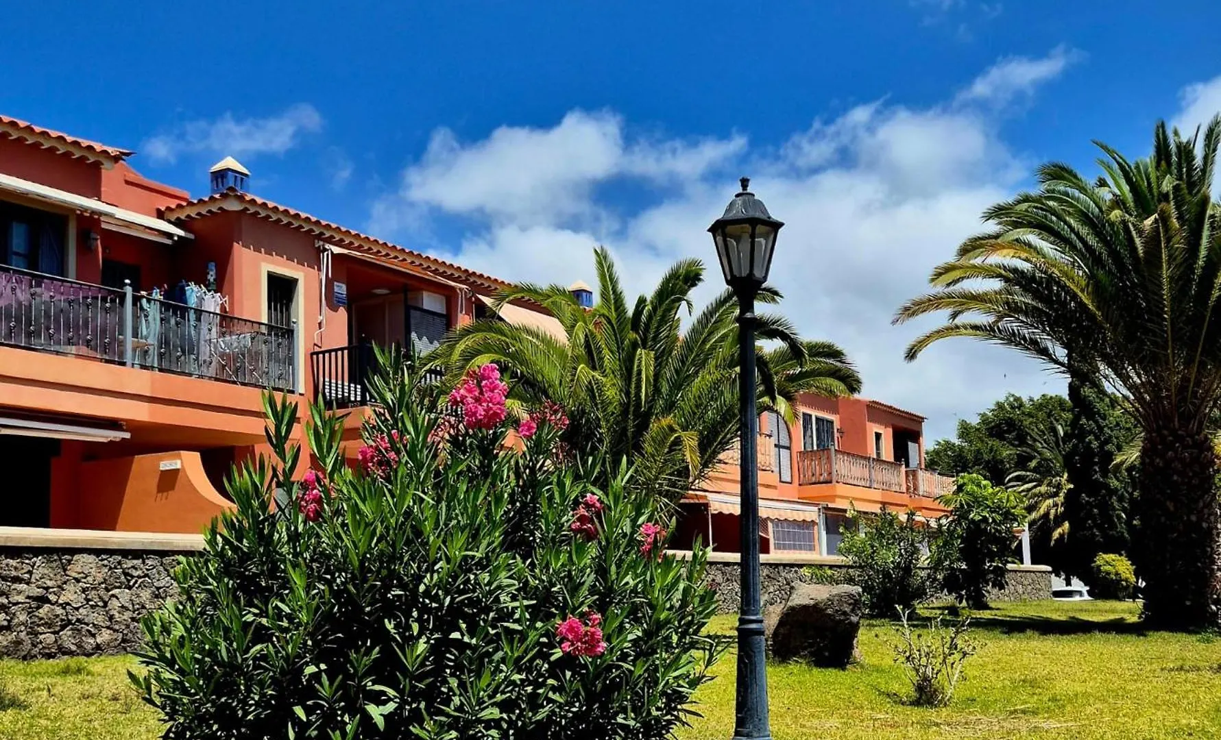 Natalia - Melrose Place Arona  Appartement